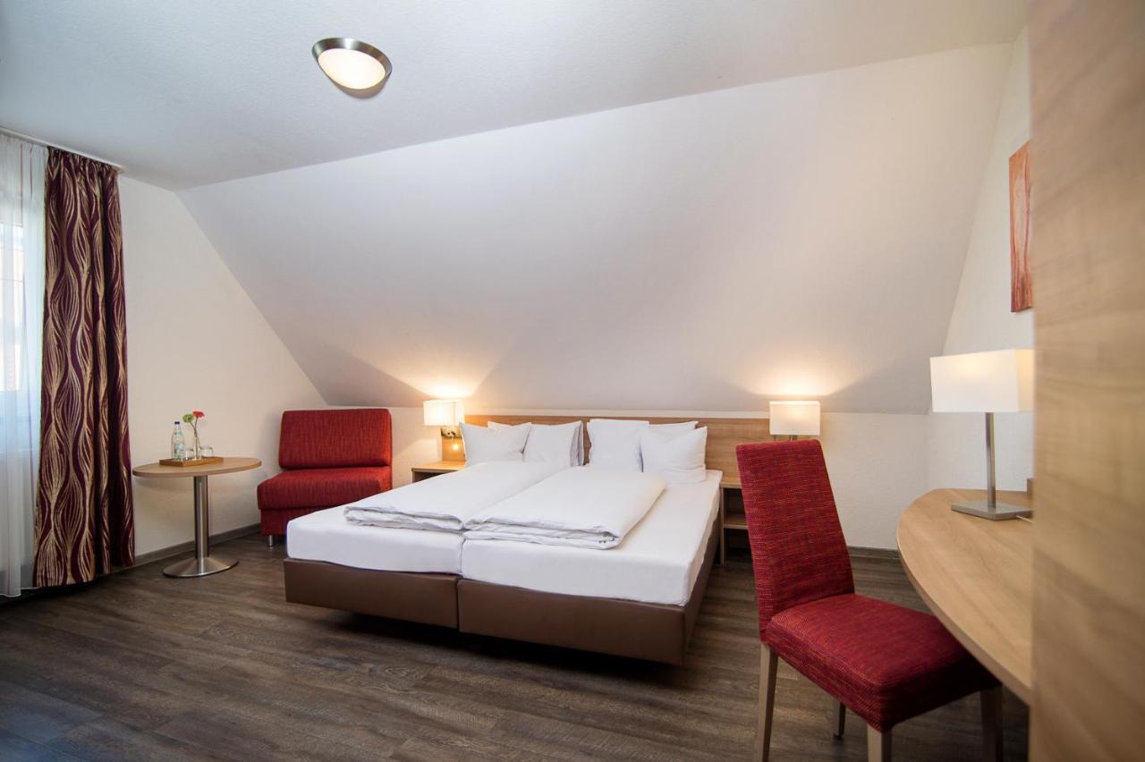 Hotel-Gasthof Neue Post Leutershausen  외부 사진