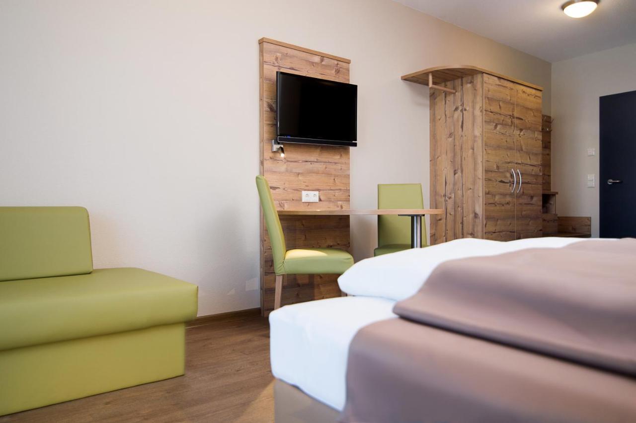 Hotel-Gasthof Neue Post Leutershausen  외부 사진