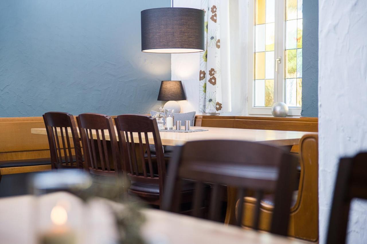 Hotel-Gasthof Neue Post Leutershausen  외부 사진